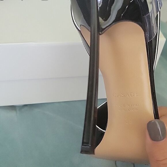 Shoes    - Picture 7 of 12